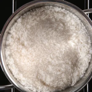 Como deixar o arroz soltinho e ainda economizar gás