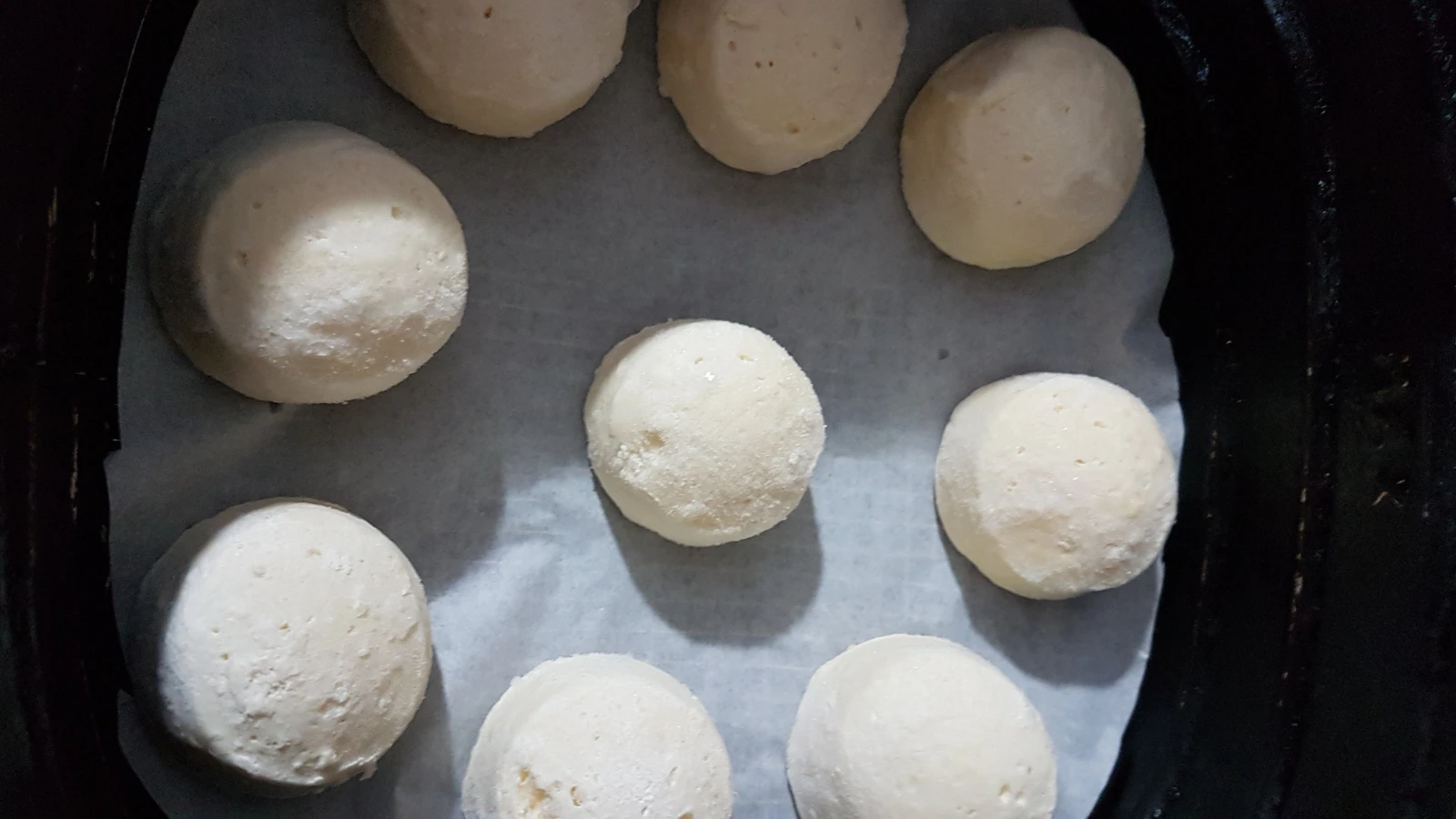Tempo perfeito como assar pão de queijo congelado na Airfryer em 10 minutos!
